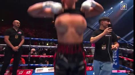 female boxer flashes the crowd|Daniella Hemsley flashes crowd after kingpyn boxing victory